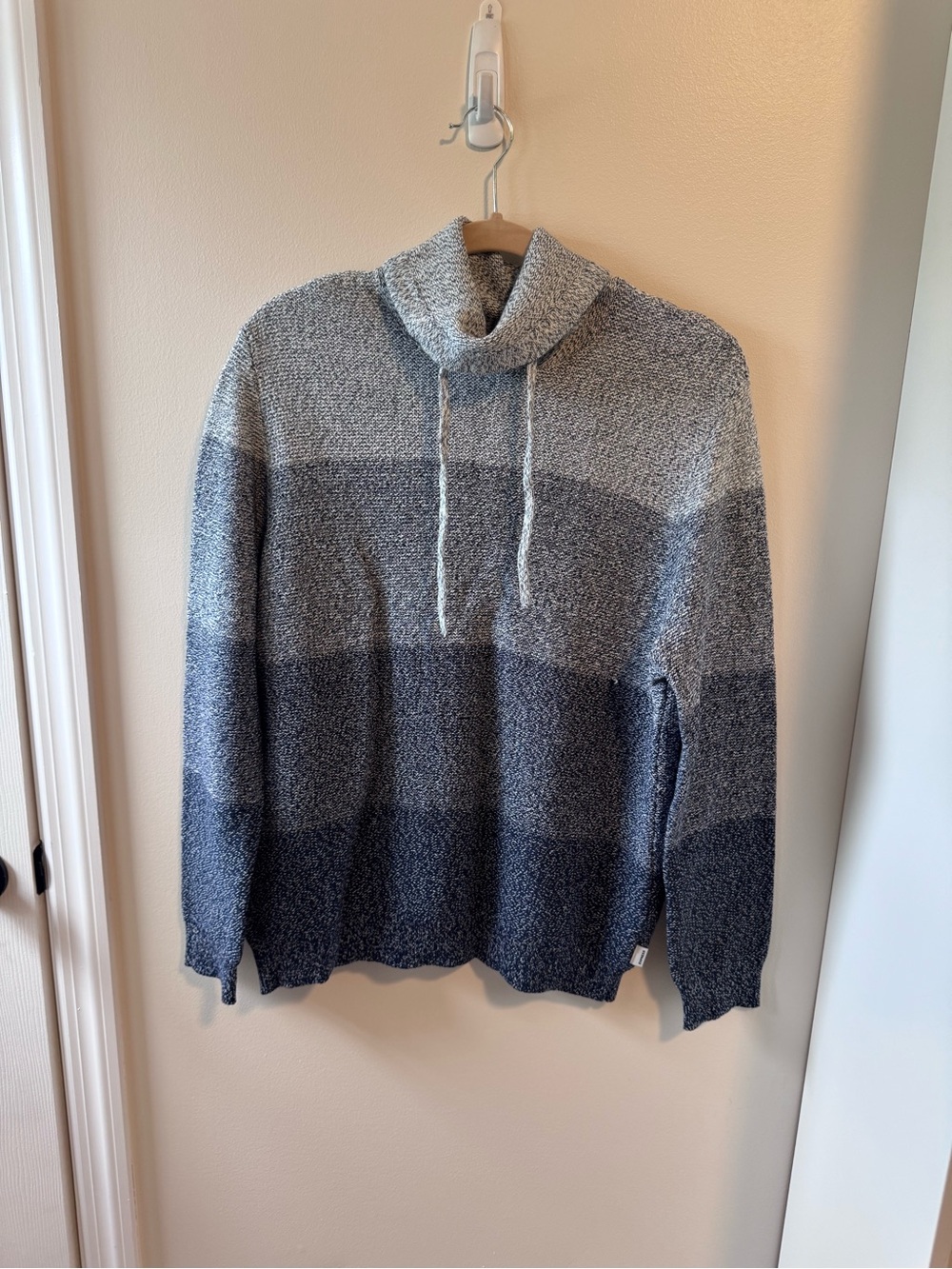 Express Men's Ombre Gray Cowl Neck Sweater
